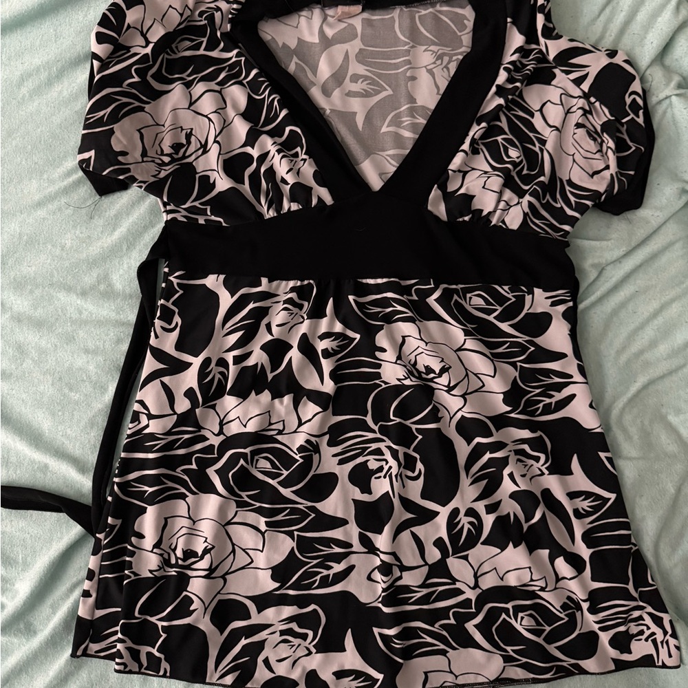 Floral Black and White V-Neck Top